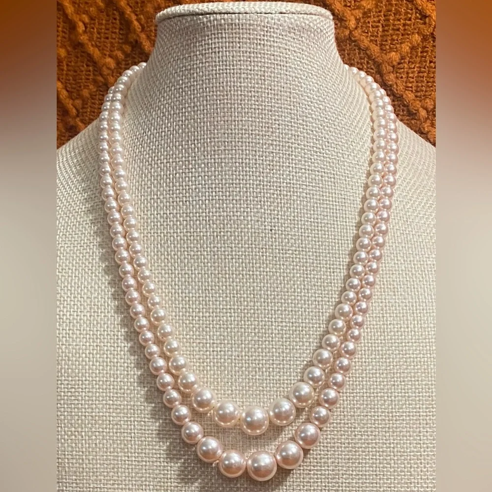 Vintage Graduated Champagne Pink Pearl Necklace